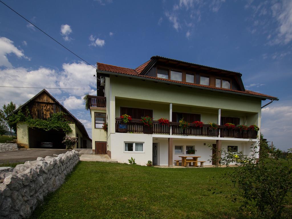 House Josipa Hotel Rakovica Bagian luar foto